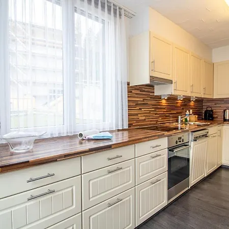 샬레 Schwarzsee By *